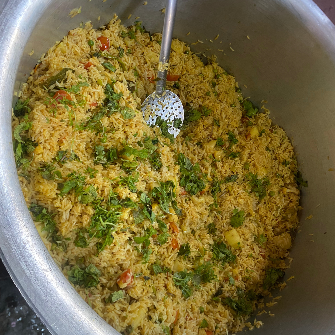 Project 37: 124 meals Veg Pulav, 4 volunteers, 30 hours