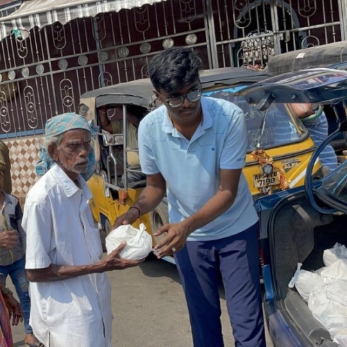 Project 50 : 200 meals ,Veg Puloa , 2 volunteers, 12 hours